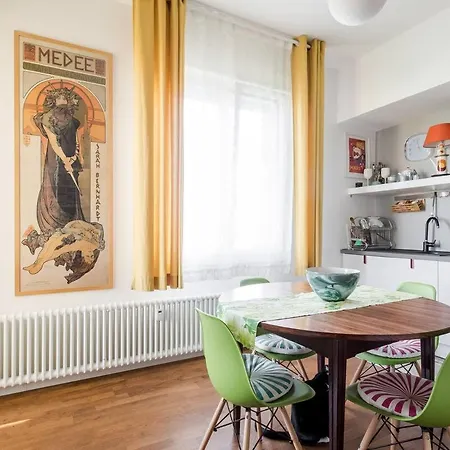 Casa Ziza - Con Bagno Privato - Stazione Fs Bed and Breakfast 3*