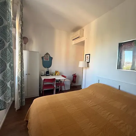 Casa Ziza & Merlino - Double With Private Bathroom In Shared فندق مبيت وإفطار